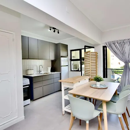 Milanna Apartment, Topazio By Cleverdetails In *